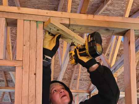 Volunteers create homes with Habitat for Humanity