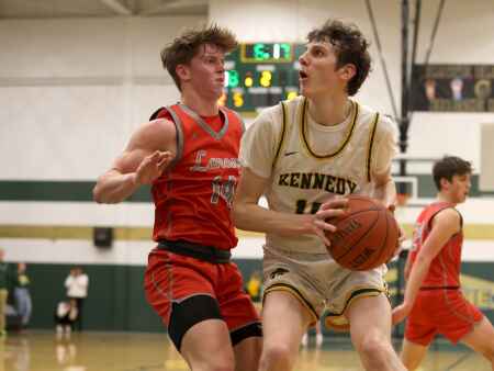 Boys’ basketball substate roundup: Tuesday’s 4A and 3A final scores