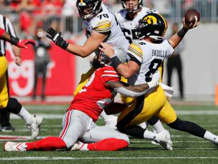 As offensive struggles continue, Ferentz seemingly out of answers