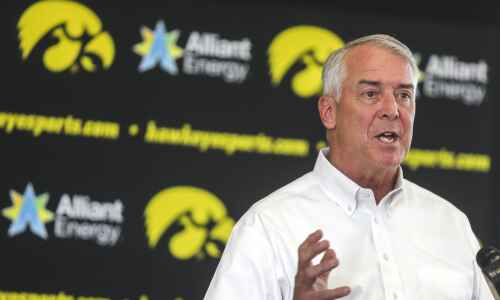 Iowa AD Barta discusses Big Ten’s plans on expansion, divisions