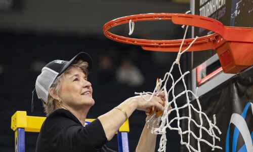 The case for (and against) Iowa as an NCAA women’s 1-seed
