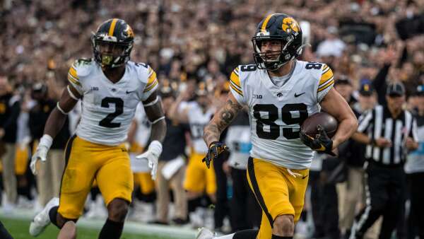 Iowa cruises past Purdue with well-rounded attack