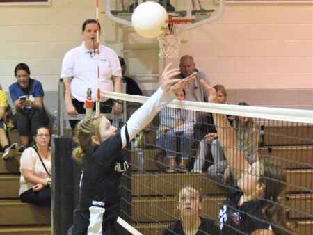 Hillcrest Academy can’t step past Winfield-Mount Union volleyball
