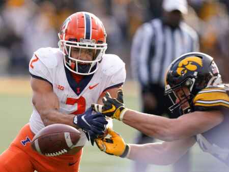 Iowa football early opponent preview: Illinois