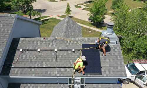 Report: Rooftop solar systems becoming more popular in Iowa