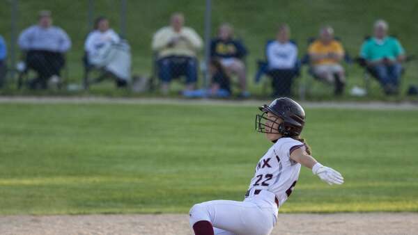 Photos: North Linn vs. Cascade girls’ softball