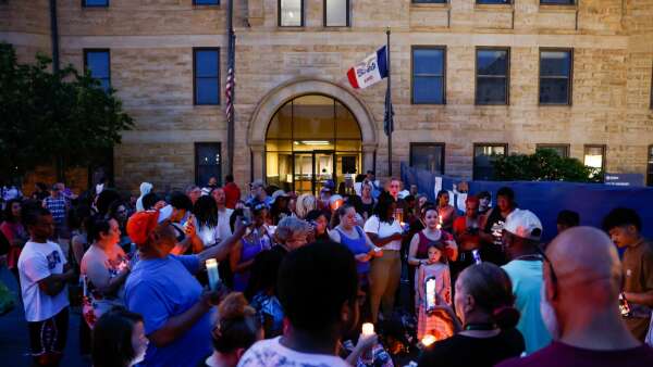Vigil begins new chapter in Davenport building collapse