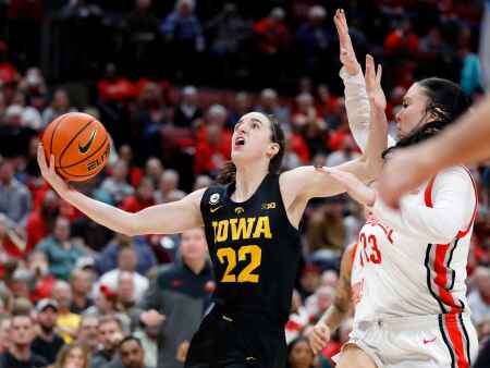 Iowa hands No. 2 Ohio State its first loss, 83-72