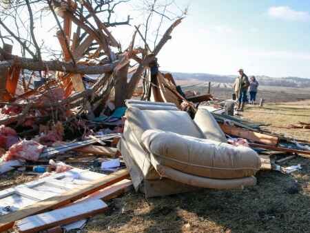 Tornado warnings delayed during deadly Iowa outbreak