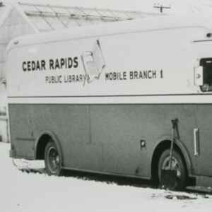 HISTORY HAPPENINGS: Bookmobiles were popular in Cedar Rapids