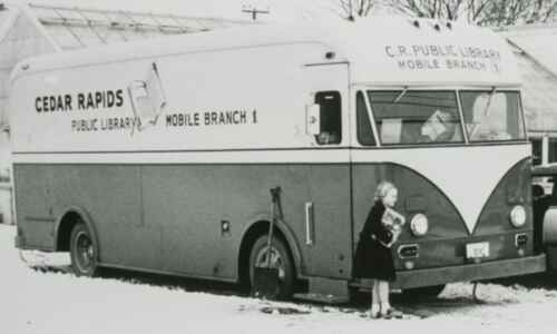HISTORY HAPPENINGS: Bookmobiles were popular in Cedar Rapids