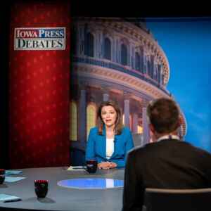 House rivals appeal to bipartisanship in first debate