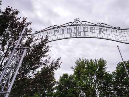 Black Hawk County volunteers preserve rural pioneer cemeteries