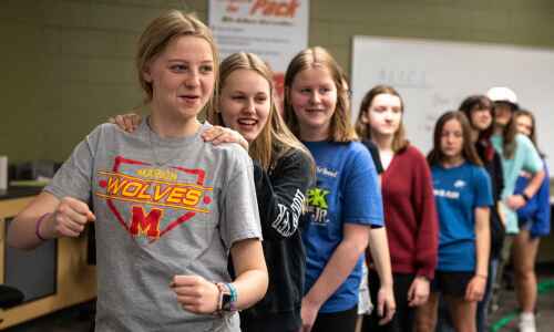 Vernon Middle School girls learn leadership skills in 4H program
