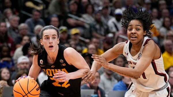 Live updates: Iowa faces undefeated South Carolina in Final Four