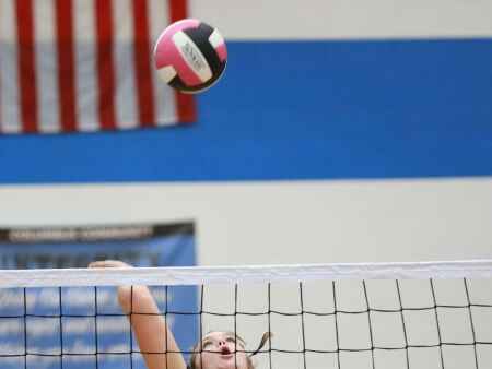 Volleyball roundup: WMU sweeps Hillcrest.